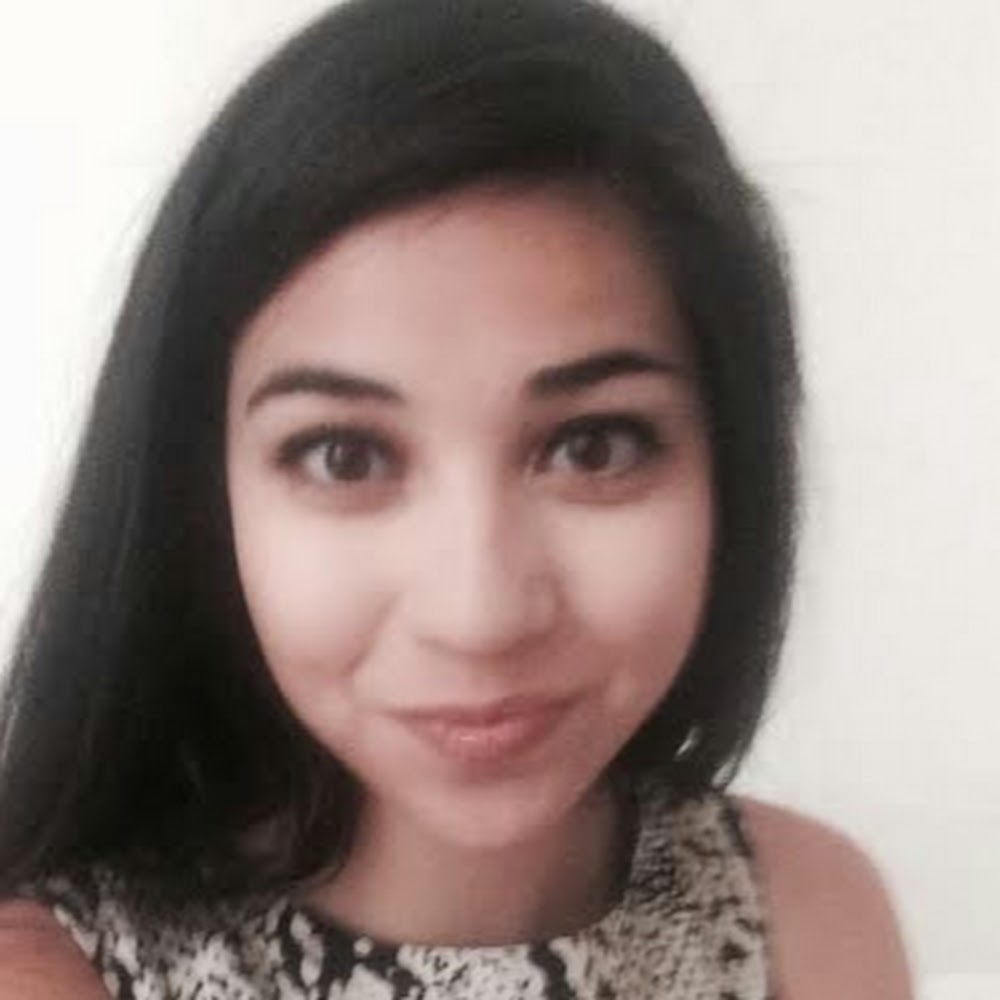 Meet your Posher, Adrienne